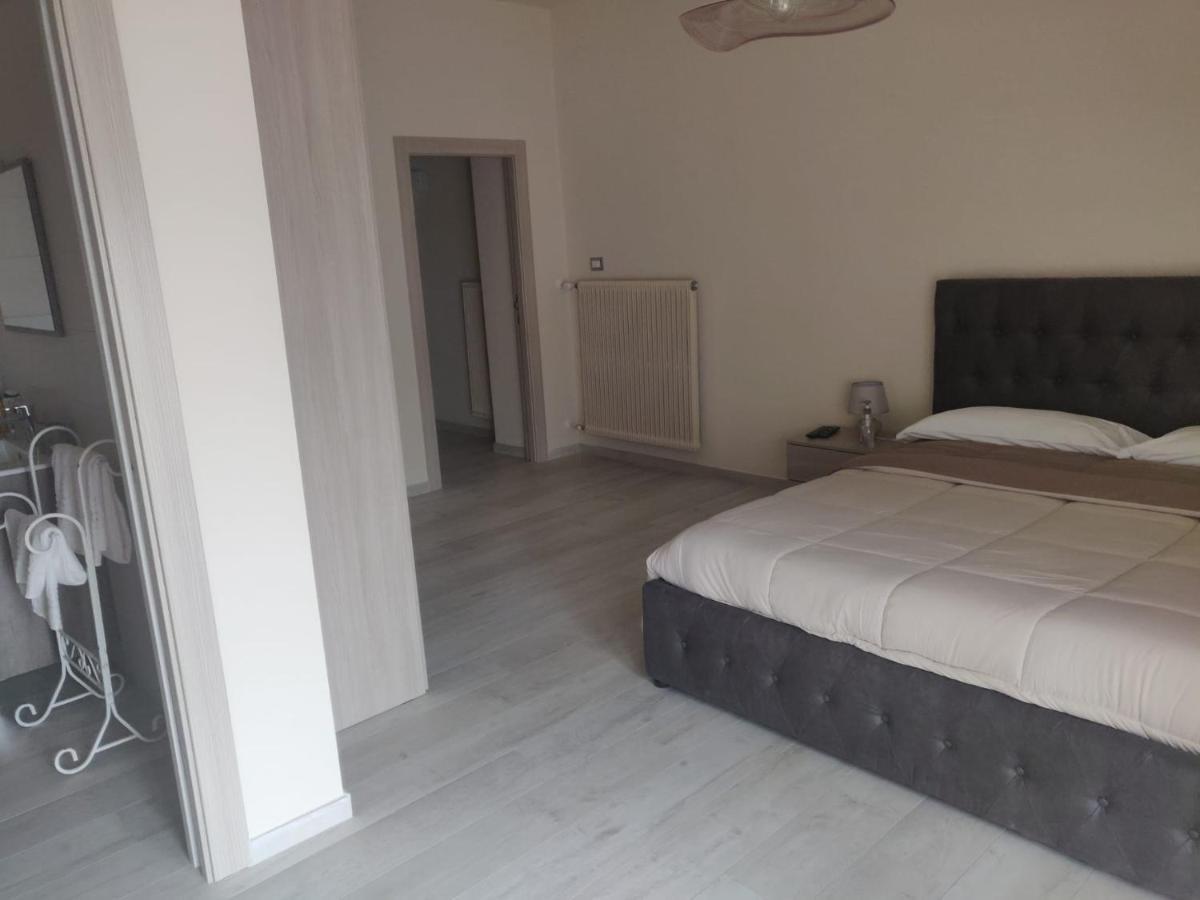 Da Nonna Antonietta Bed & Breakfast เฟอร์รันดีนา ภายนอก รูปภาพ